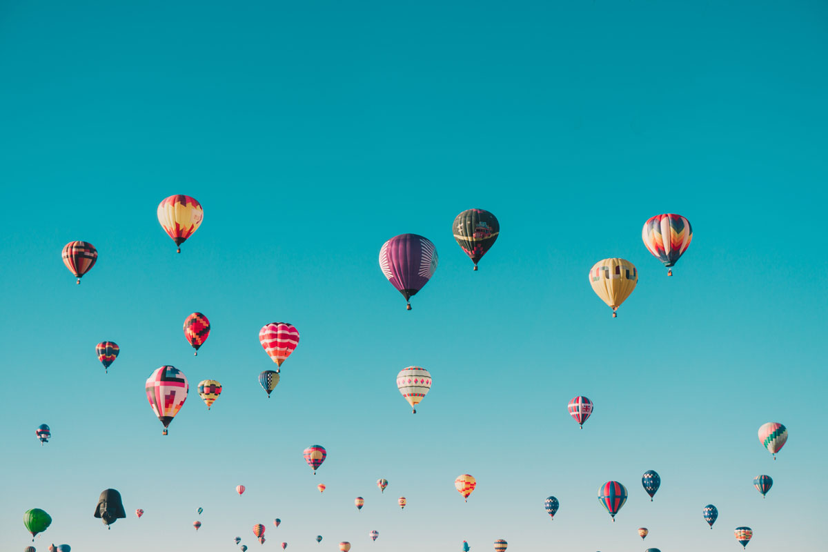 Go high high – World&rsquo;s first massive balloon flying held in Canada